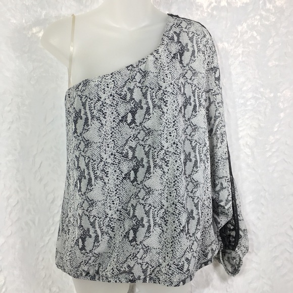 Tops - Reptile snake print one shoulder long sleeve L top